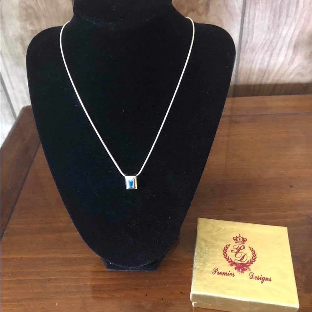 BAHAMA BLUE Necklace - Premier Designs